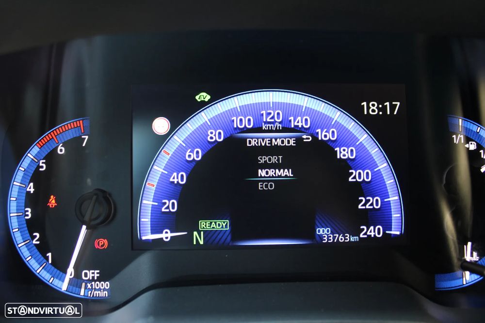 Toyota Corolla 1.8 Hybrid Exclusive - 25