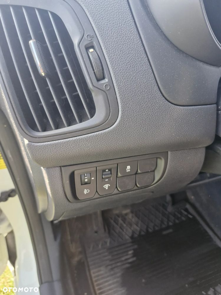 Kia Rio 1.2 Edition 7 - 10