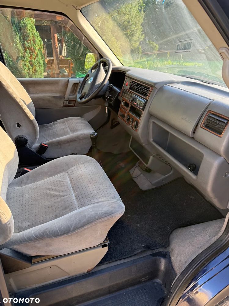 Volkswagen Transporter - 8