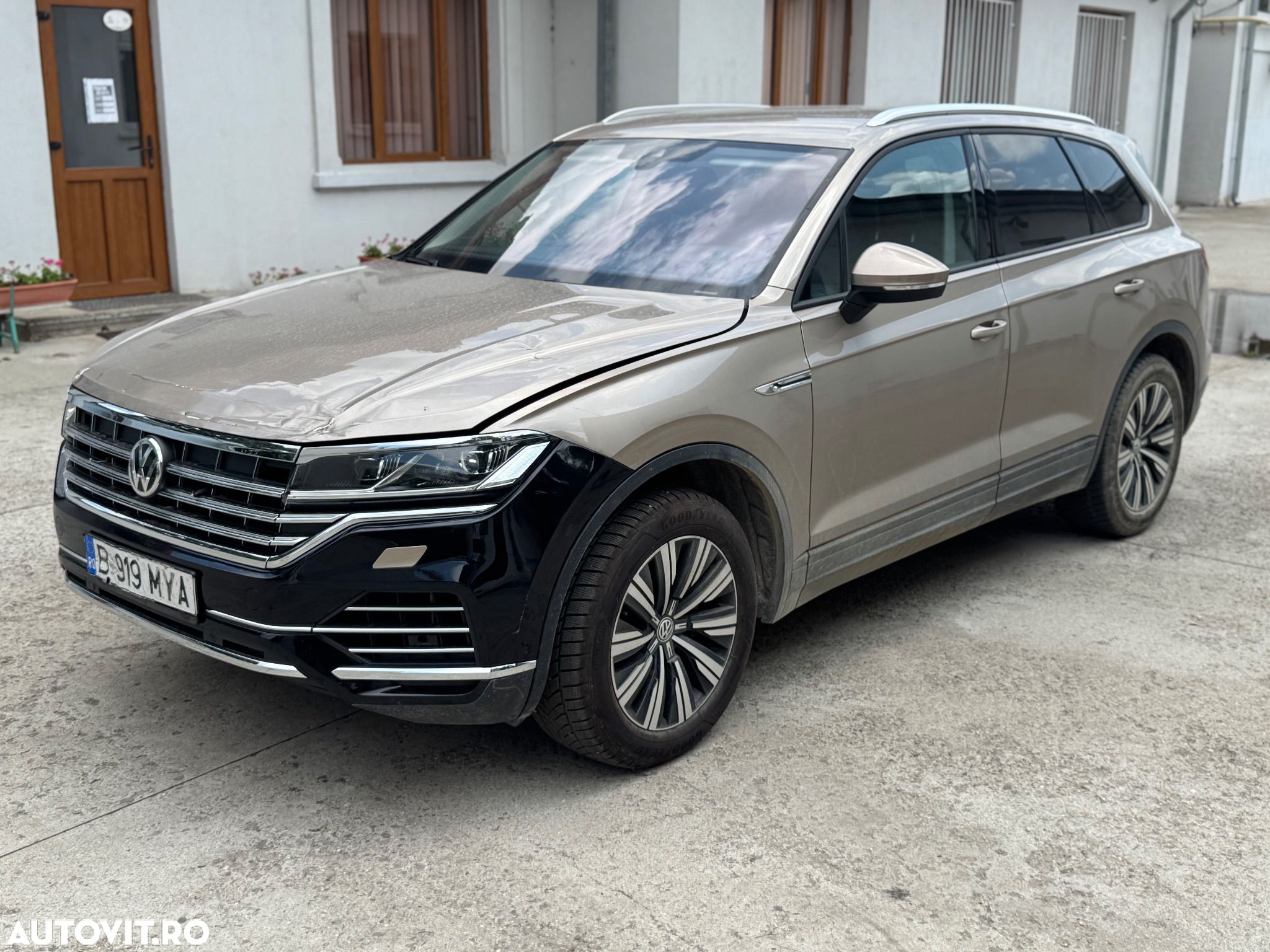 Volkswagen Touareg V6 TDI Style - 1