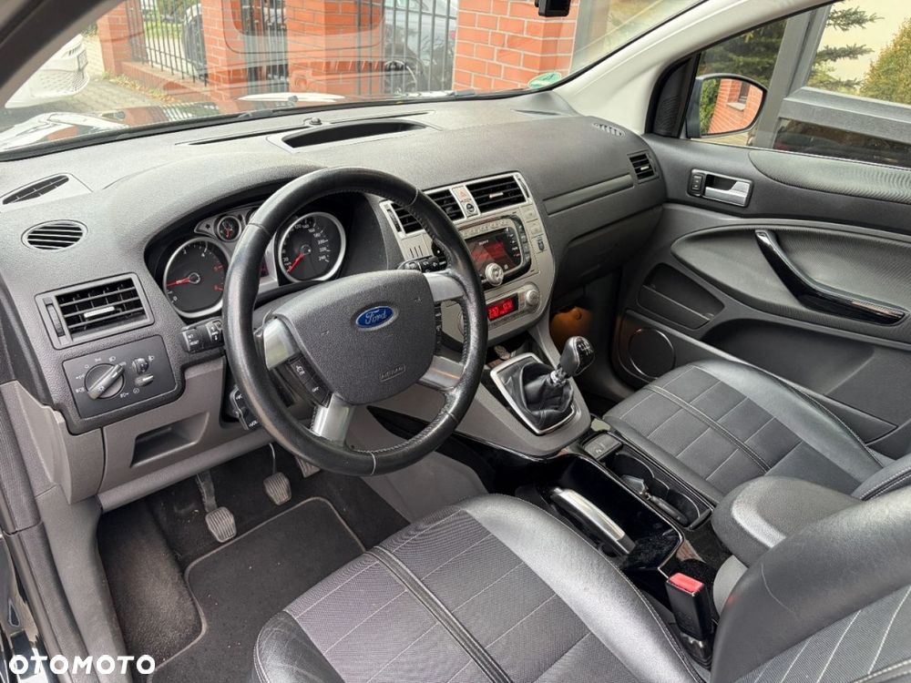 Ford Kuga - 8
