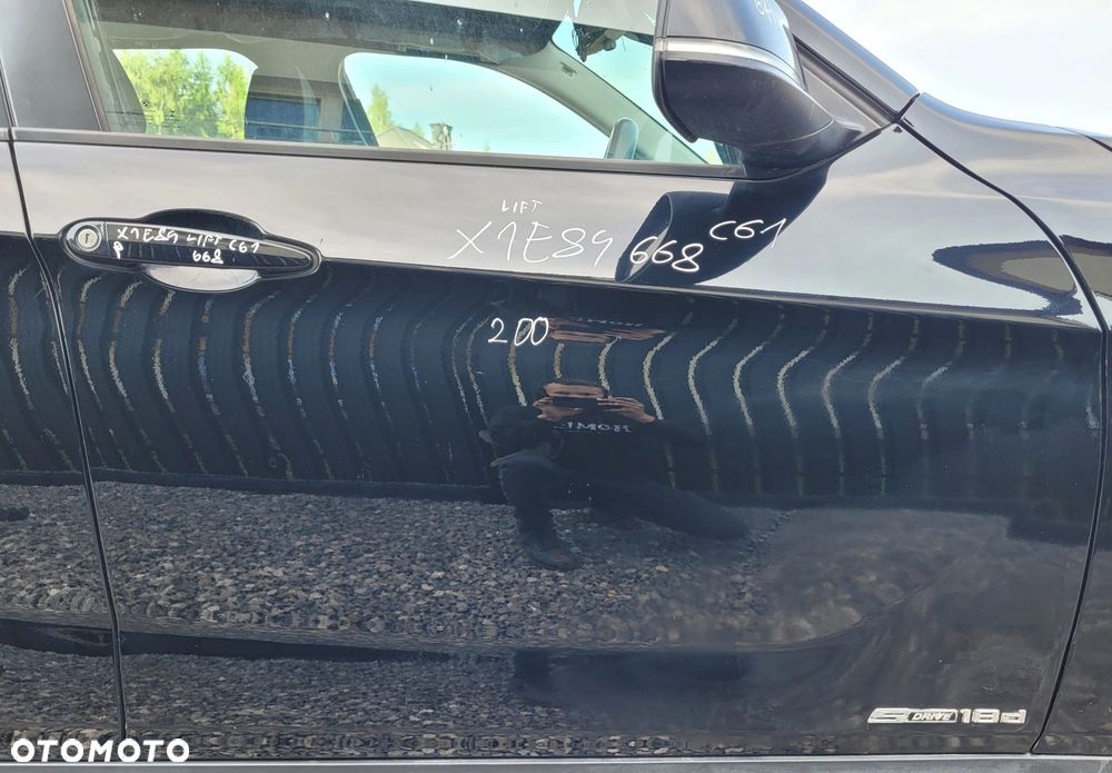 DRZWI PRAWY PRZÓD PRZEDNIE BMW X1 E84 668 SCHWARZ II C61 - 1