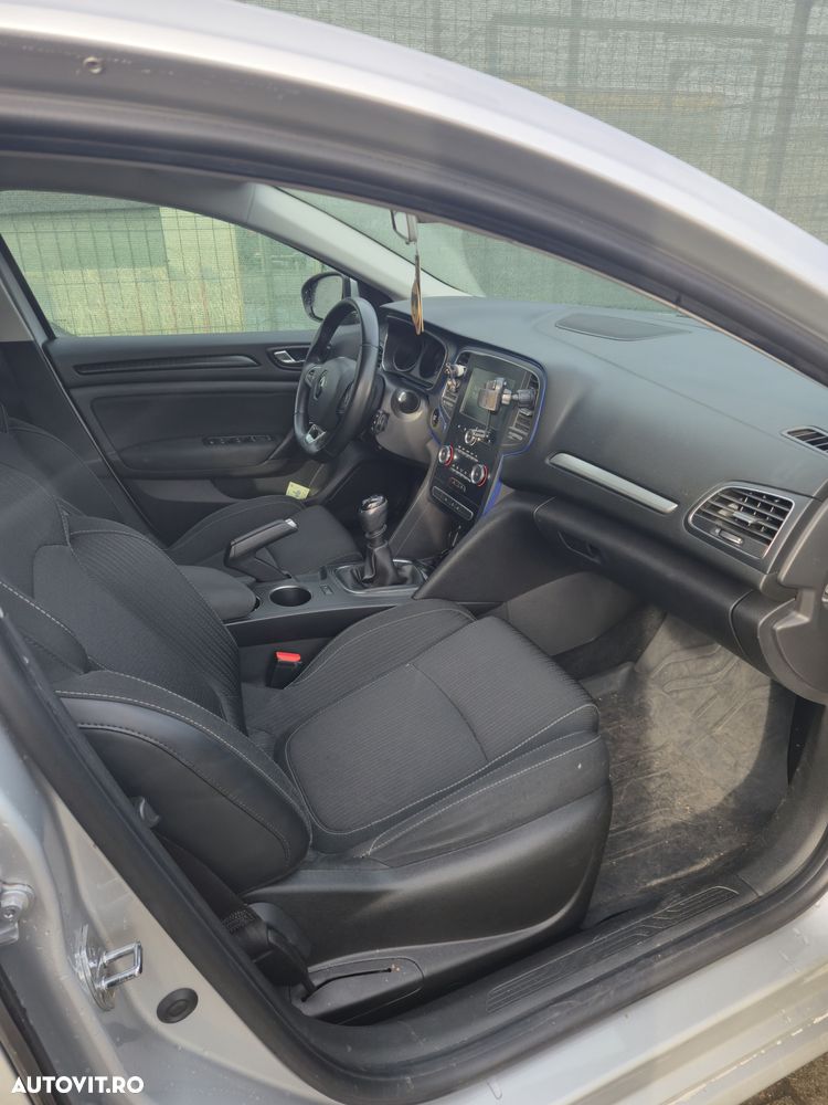 Renault Megane 1.5 dCi Expression - 10