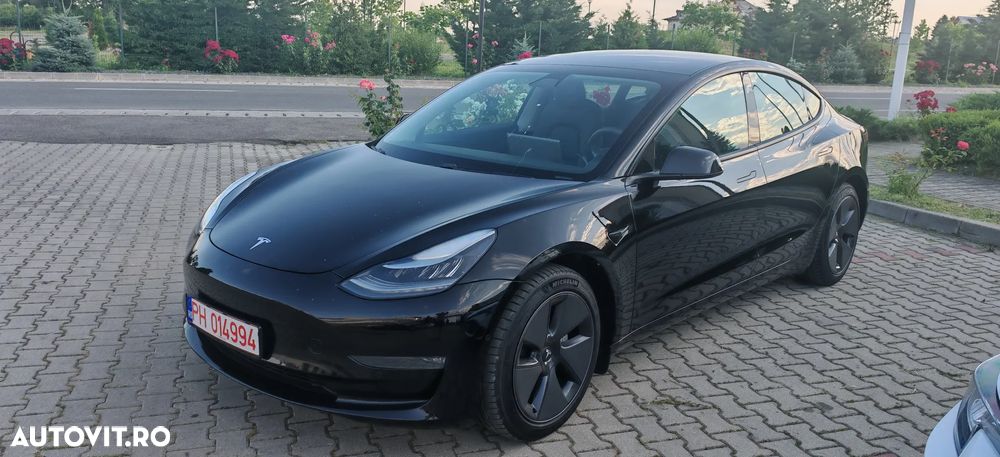 Tesla Model 3 Langstreckenbatterie Allradantrieb Dual Motor - 1
