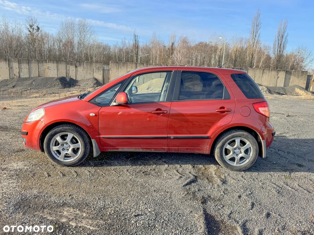 Suzuki SX4 1.6 GS / Premium - 4