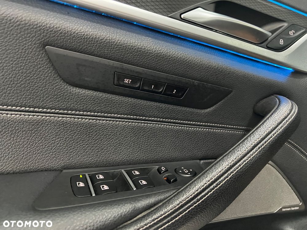 BMW Seria 5 520e M Sport sport - 27