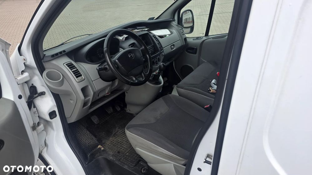 Opel Vivaro - 9