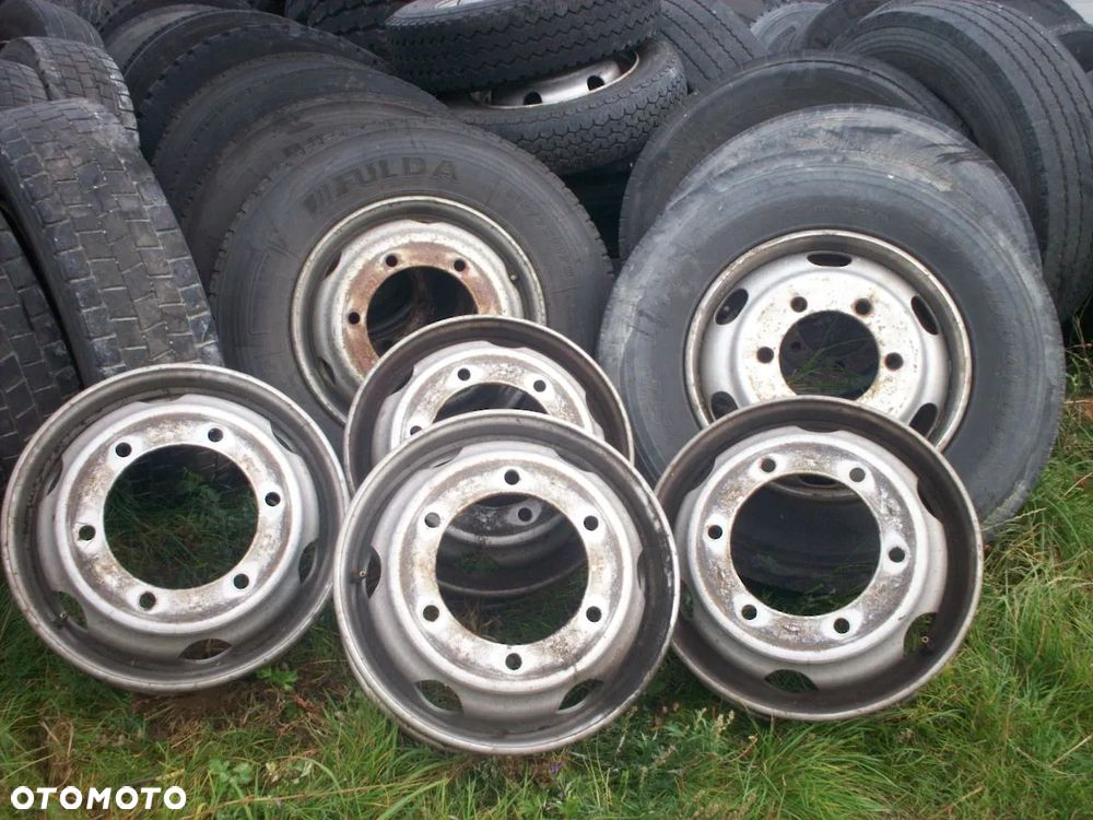 Felgi lub kompletne koła