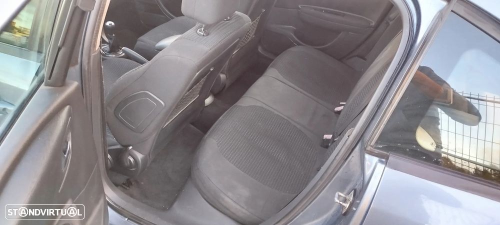 Citroën C4 1.6 HDi Exclusive - 7