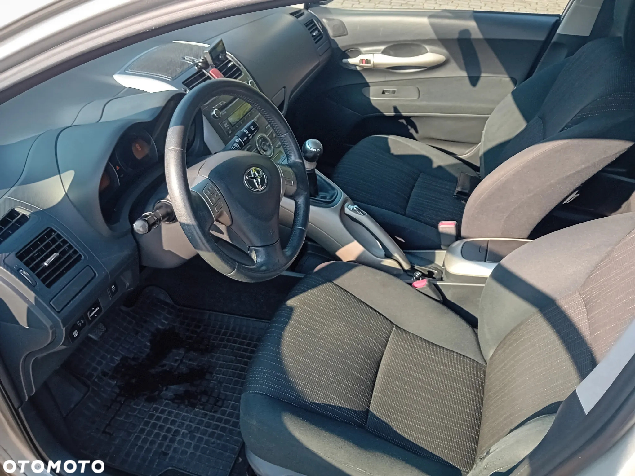Toyota Auris - 11