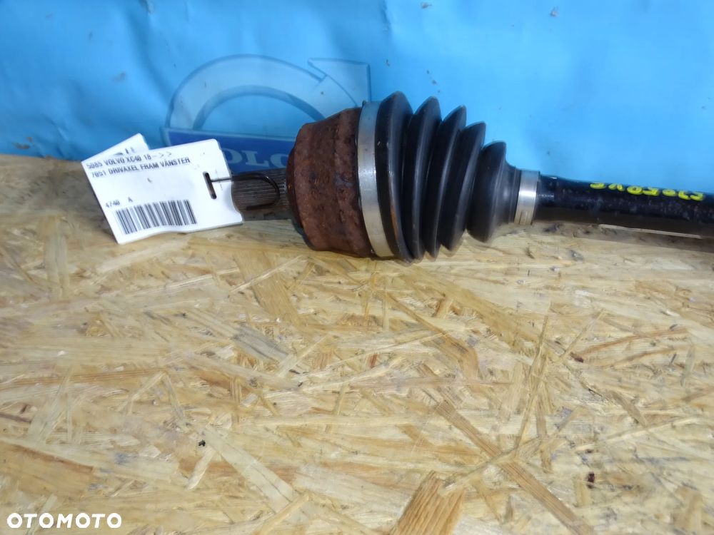 PÓŁOŚ LEWA VOLVO XC40 32240098 2018- - 2