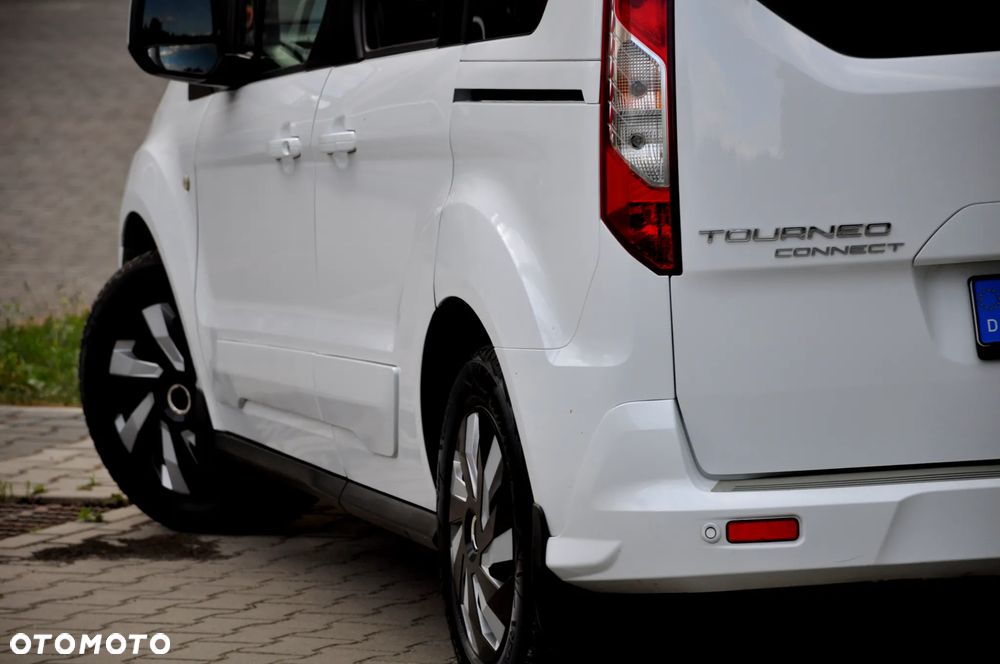 Ford Tourneo Connect 1.6 TDCi Titanium - 23