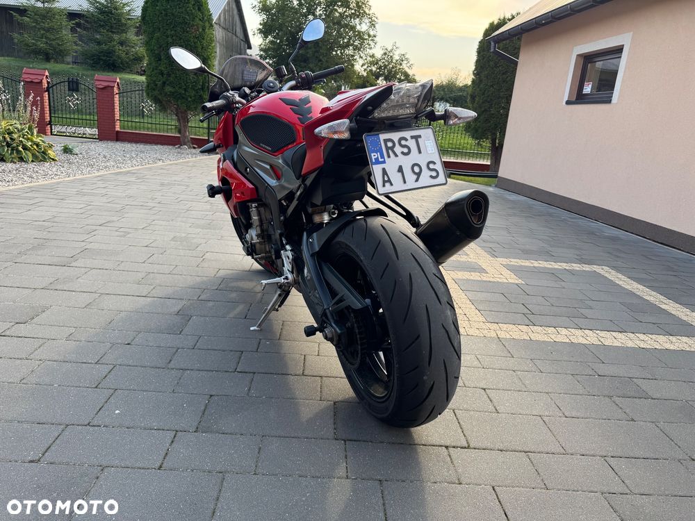 BMW S - 4