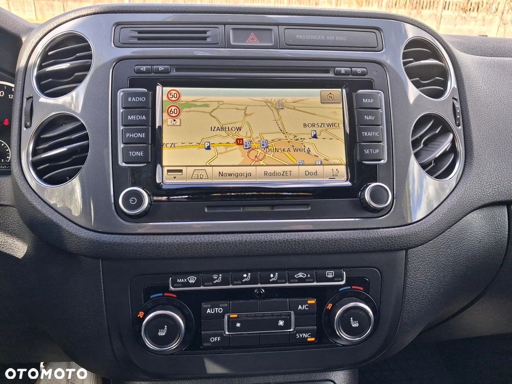 Volkswagen Tiguan 2.0 TDI DPF 4Motion BlueMotion Technology DSG Lounge Sport & Style - 28