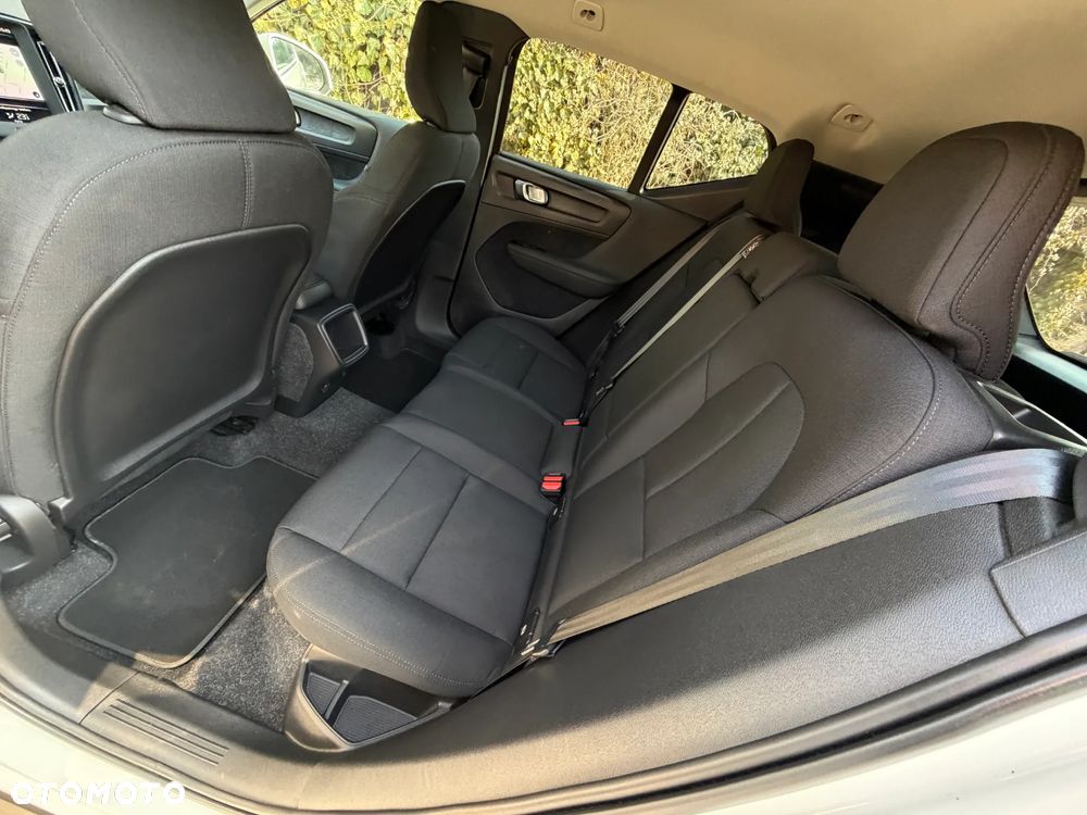 Volvo XC 40 T3 Momentum - 33