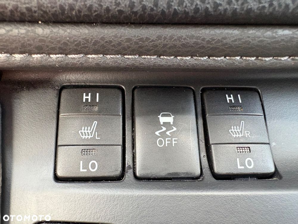 Toyota Auris Hybrid 135 Prestige - 12