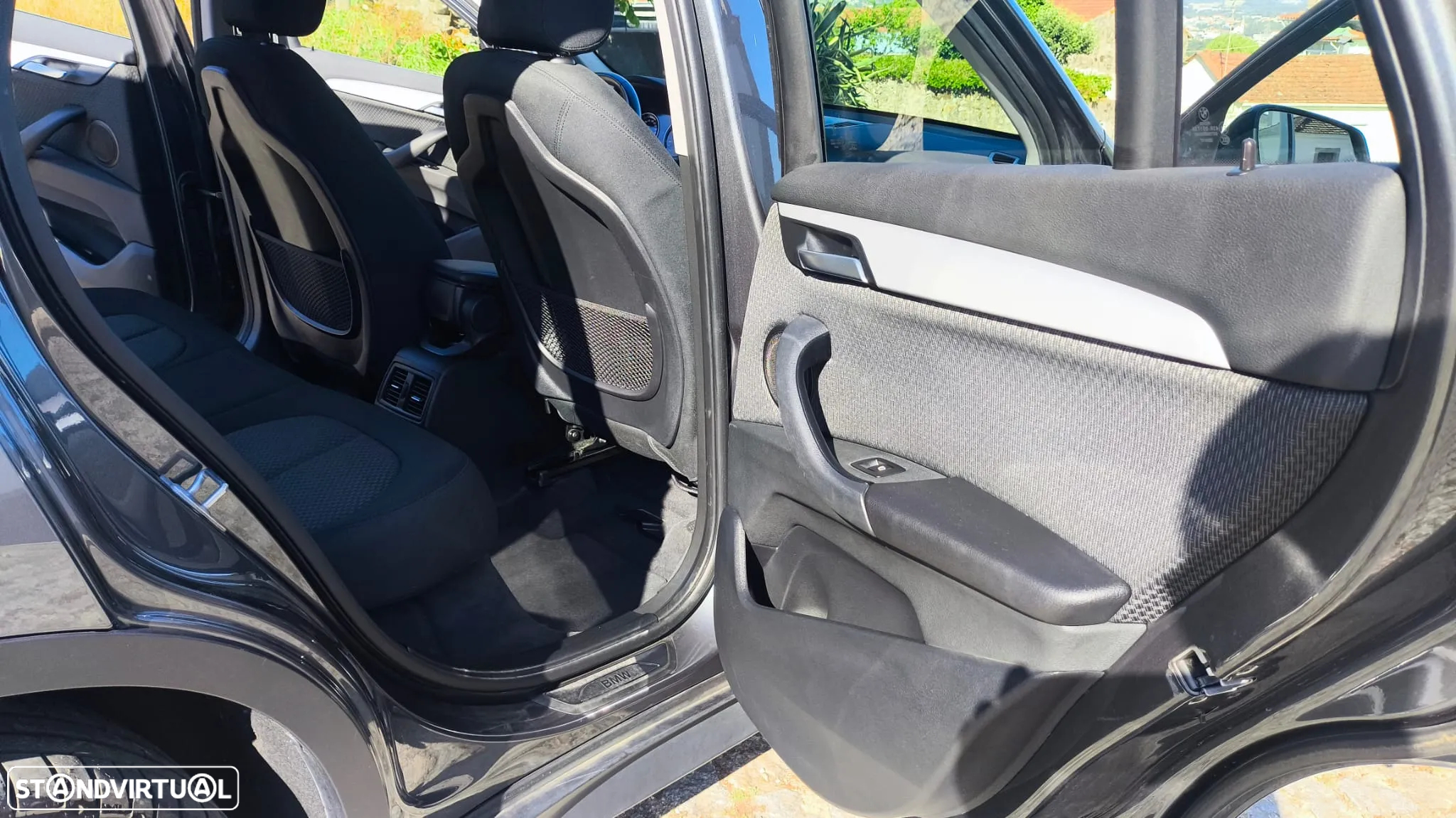 BMW X1 16 d sDrive Auto xLine - 25
