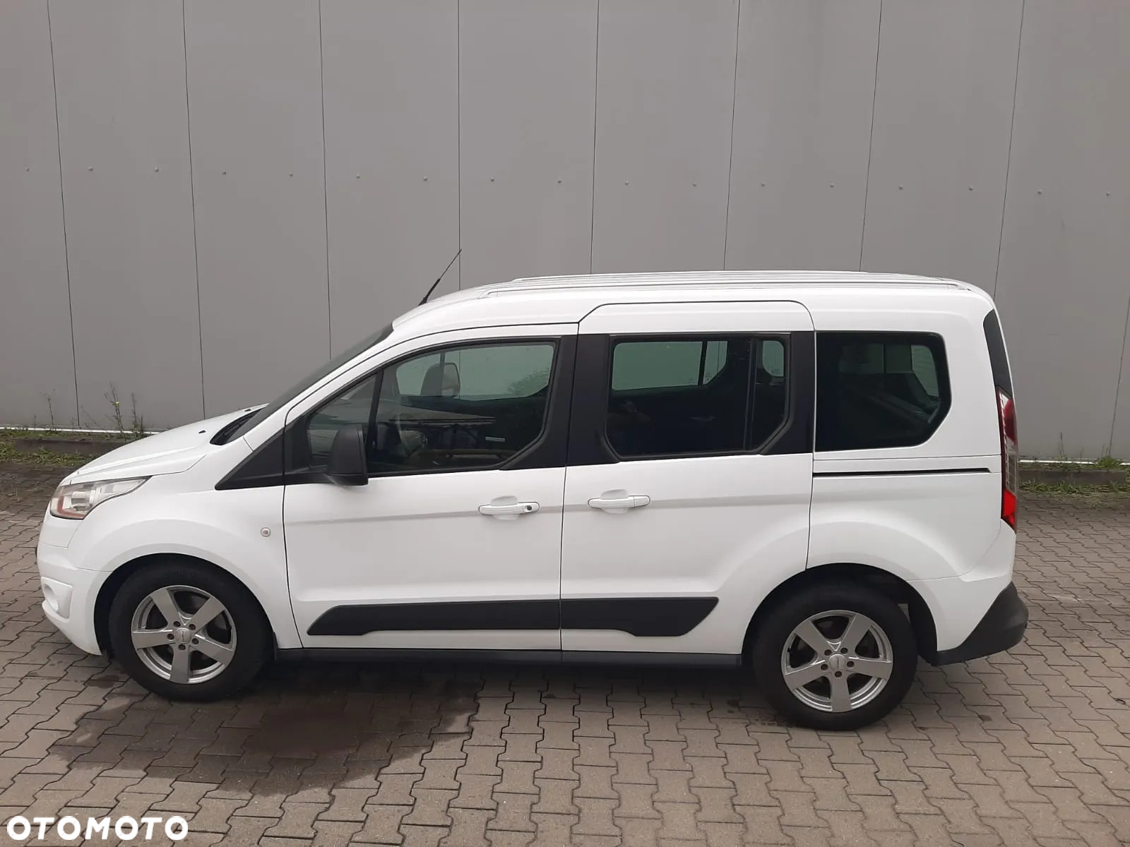 Ford Tourneo Connect 1.0 EcoBoost Start-Stop Ambiente - 30