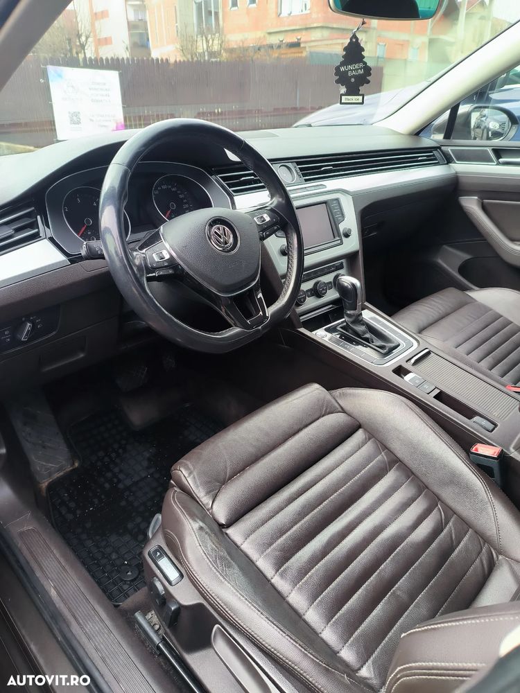 Volkswagen Passat 2.0 TDI DSG Comfortline - 10