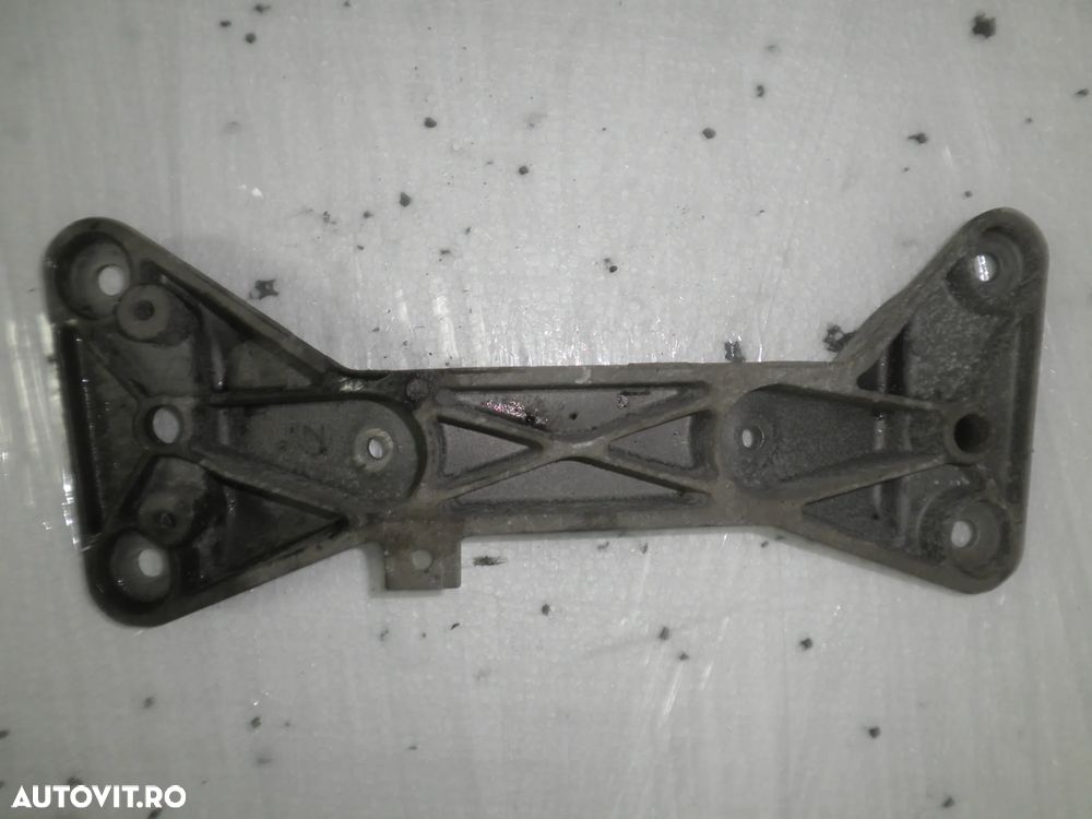 Suport cutie viteze BMW Seria 3 F30 F31, Seria 1 F20 F21, 2.0 d 6796605 - 2