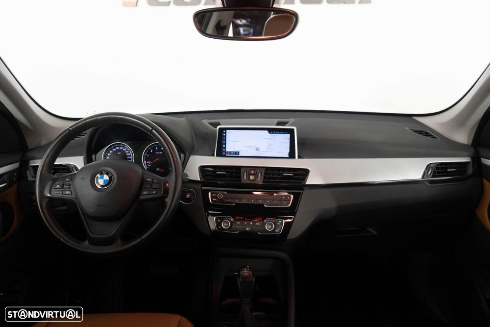 BMW X1 25 e xDrive Corporate Edition - 24