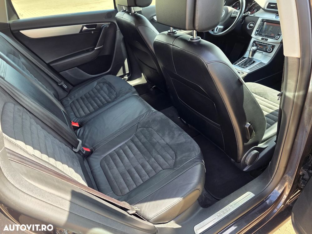 Volkswagen Passat Variant 2.0 TDI Blue TDI DSG Highline - 9