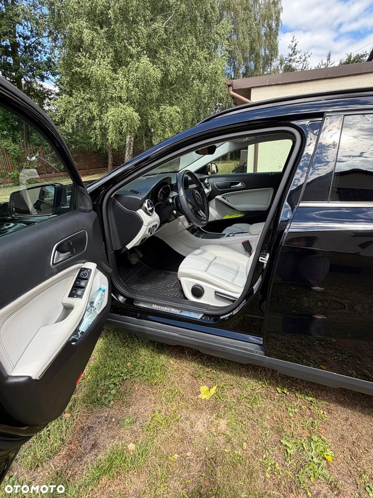 Mercedes-Benz GLA 200 7G-DCT Style - 7