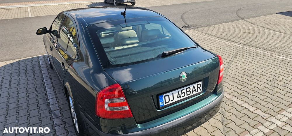 Skoda Octavia 2.0 TDI Elegance Automatic - 5