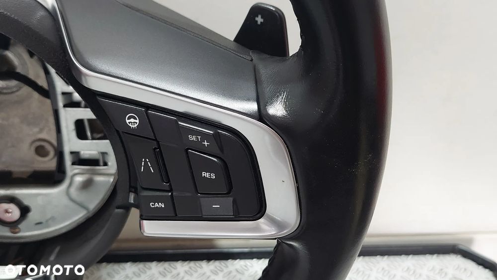 KIEROWNICA MULTIFUNKCYJNA ŁOPATKI GRZANA SKÓRA  STAN DARDZO DOBRY NR KK833F563 - 3