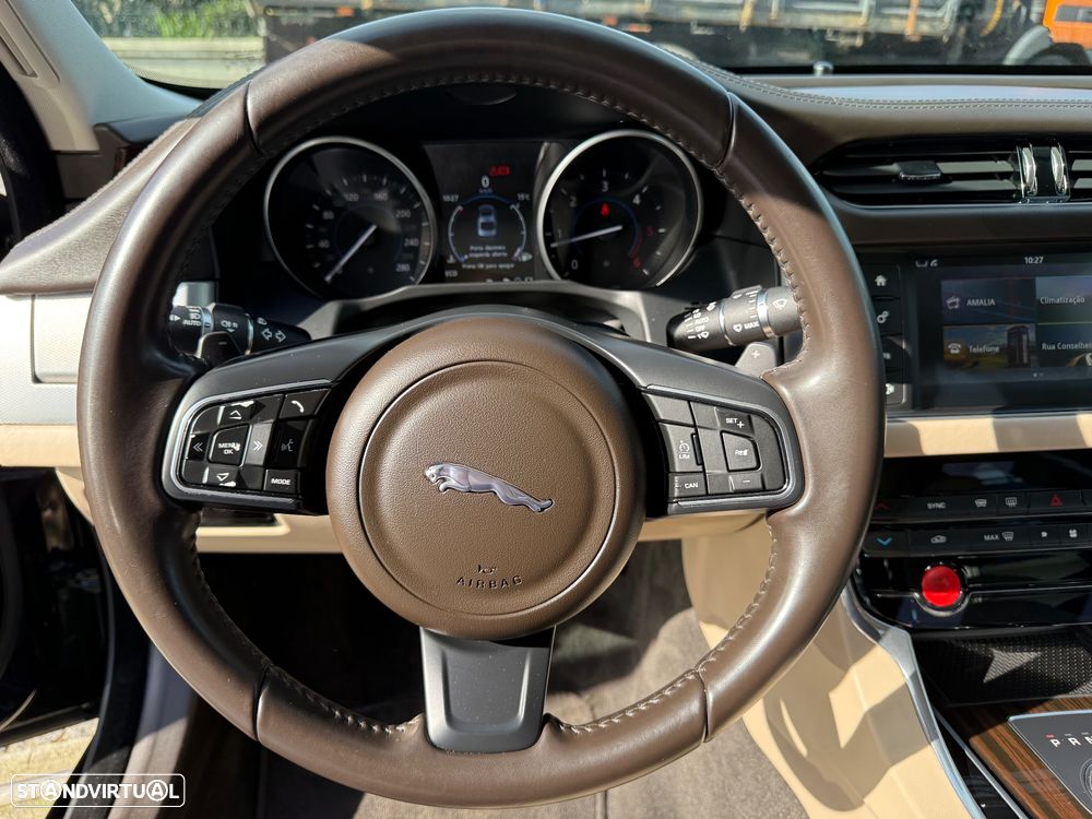 Jaguar XF 2.0 D Prestige Aut. - 27