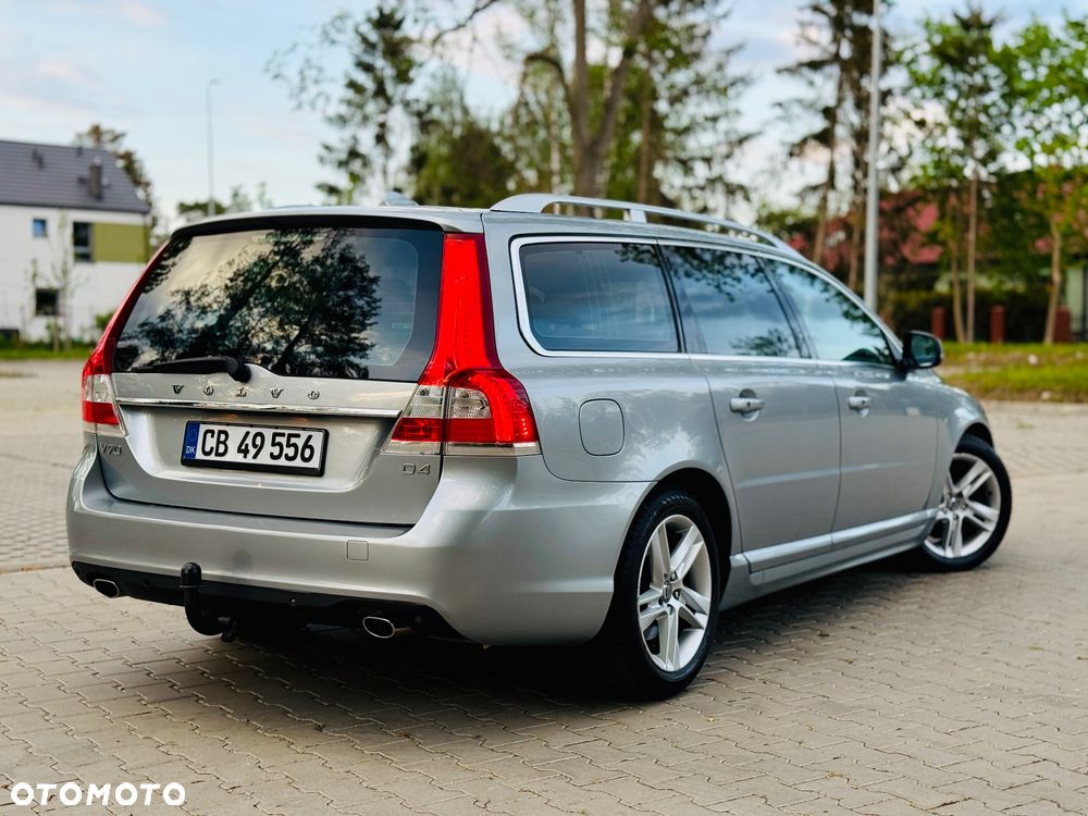 Volvo V70 D4 Geartronic Momentum - 30