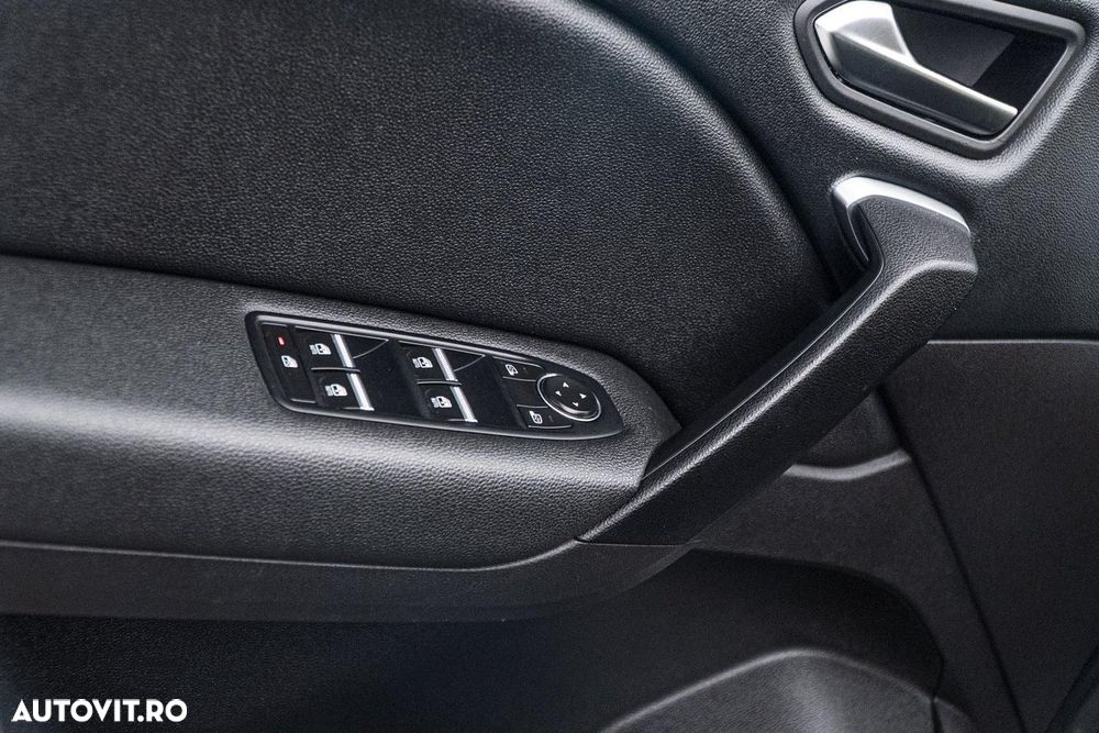 Renault Captur TCe Mild Hybrid 140 EDC GPF TECHNO - 26