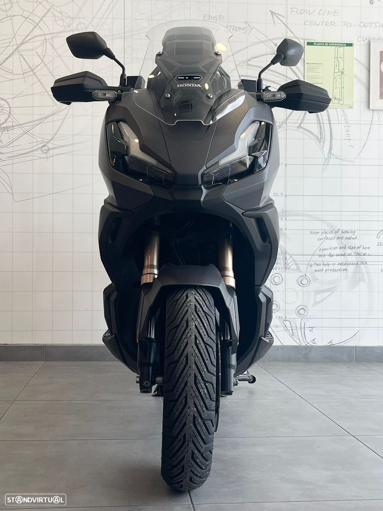 Honda ADV 350 - 3