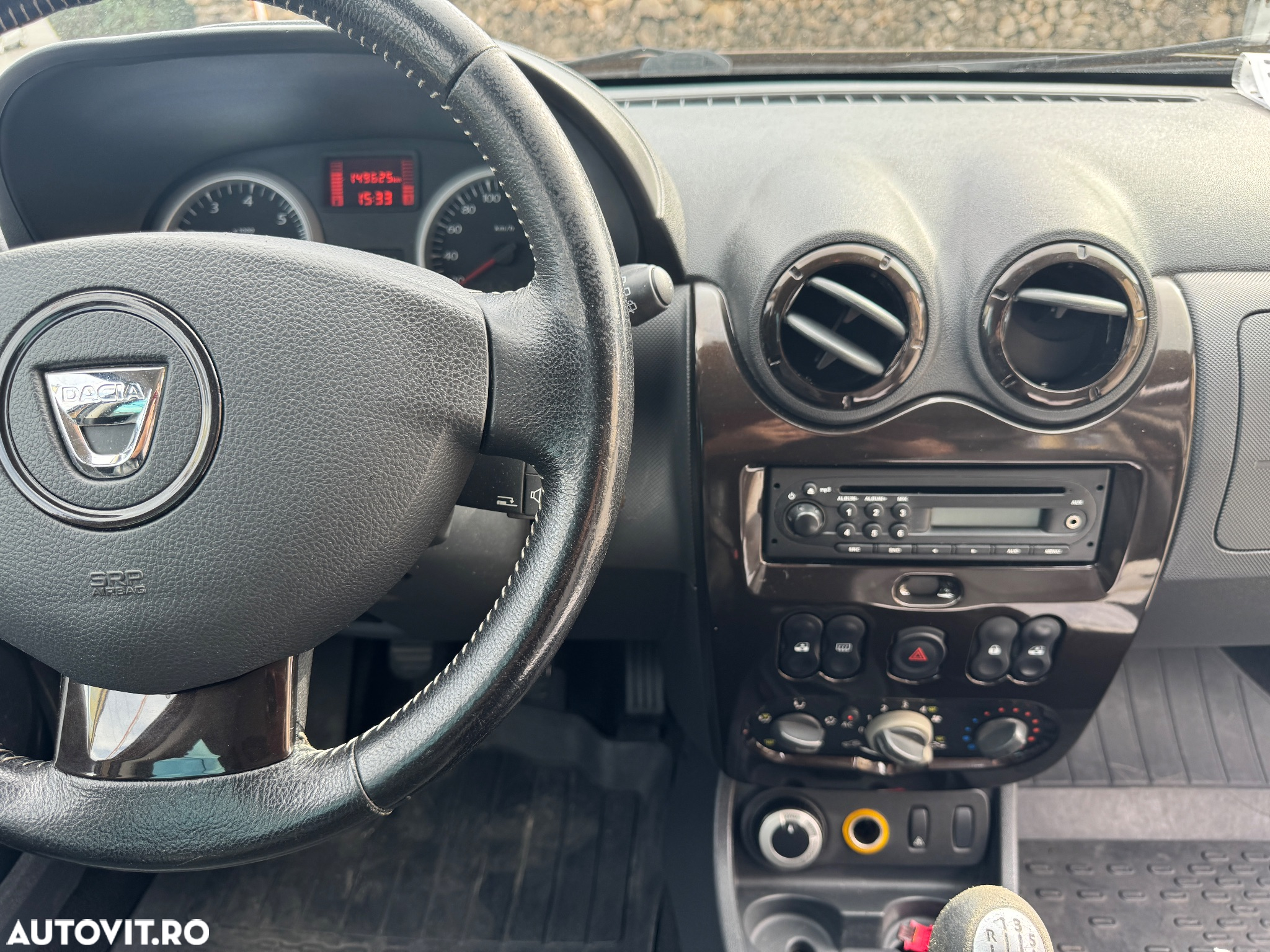 Dacia Duster 1.5 dCi 4x4 Prestige - 9
