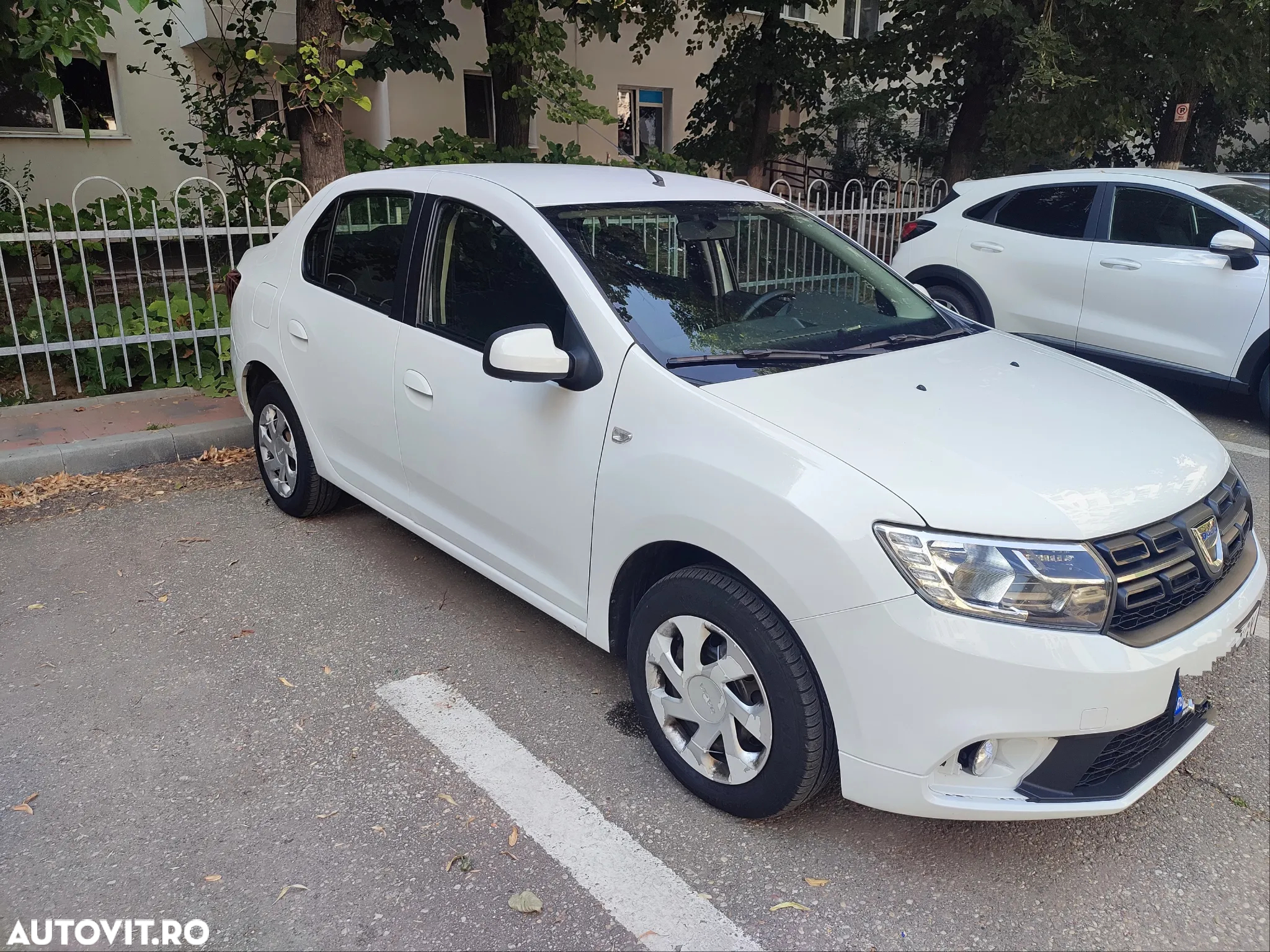 Dacia Logan 0.9 TCe Laureate - 4