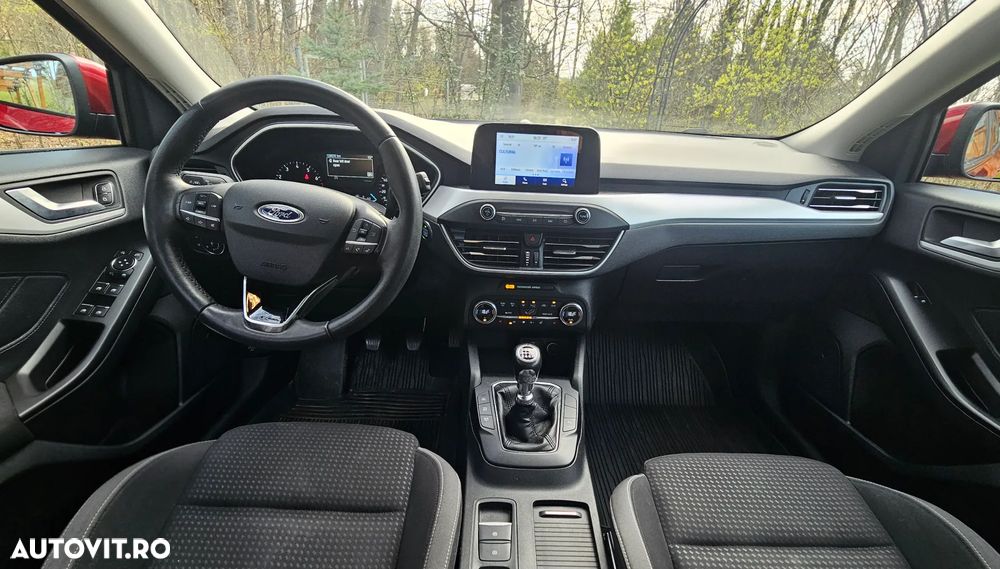 Ford Focus 1.0 EcoBoost Trend Edition - 9