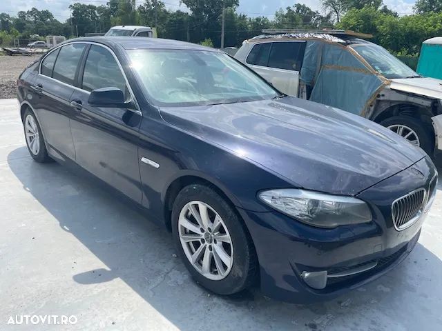 Dezmembrez BMW 520 F10 an 2012 - 4