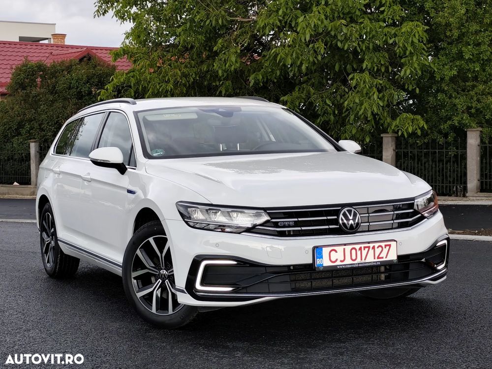 Volkswagen Passat - 2