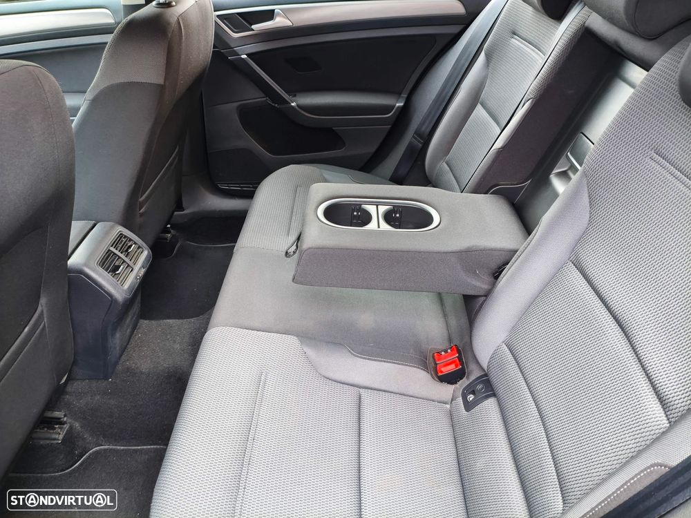 VW Golf 1.6 TDi BlueMotion Confortline - 13