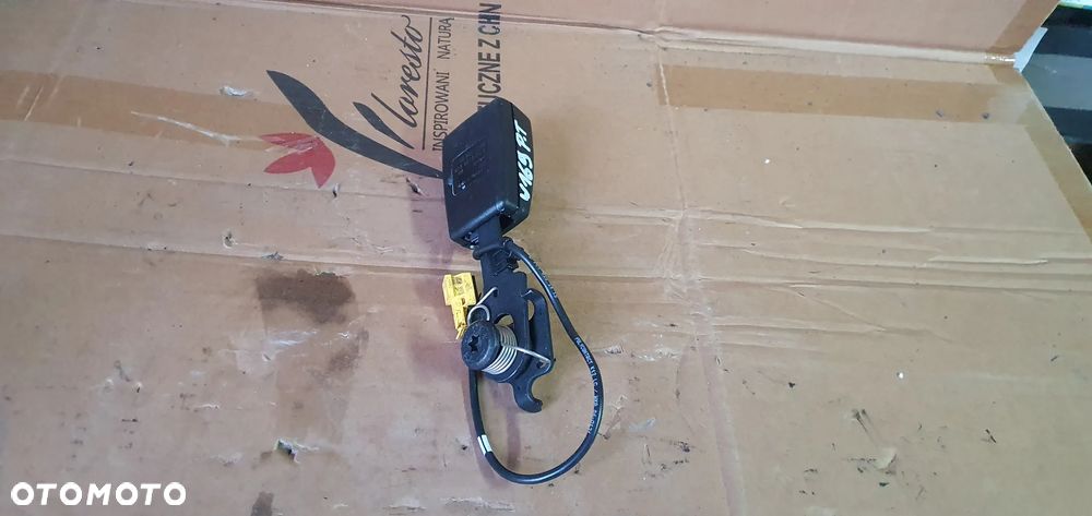 Zapinka pasa prawy tył tylna prawa Mercedes A-Klasa W169 1698603169 - 1