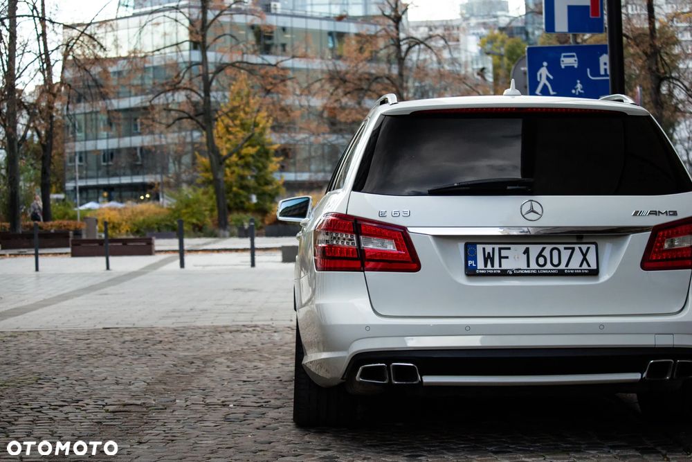 Mercedes-Benz Klasa E 63 AMG - 27