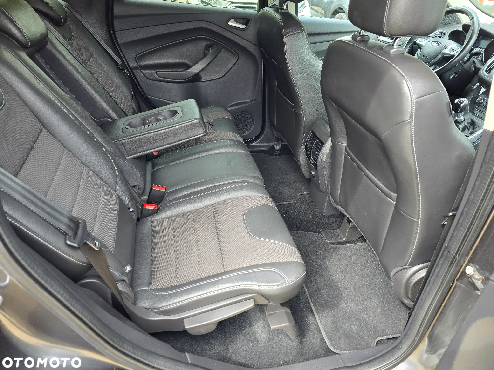 Ford Kuga 2.0 TDCi 4WD Titanium - 12