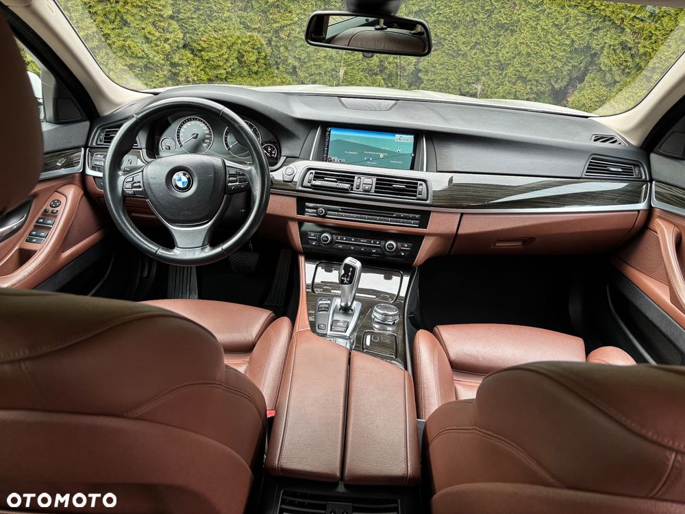 BMW Seria 5 520d Luxury Line - 14