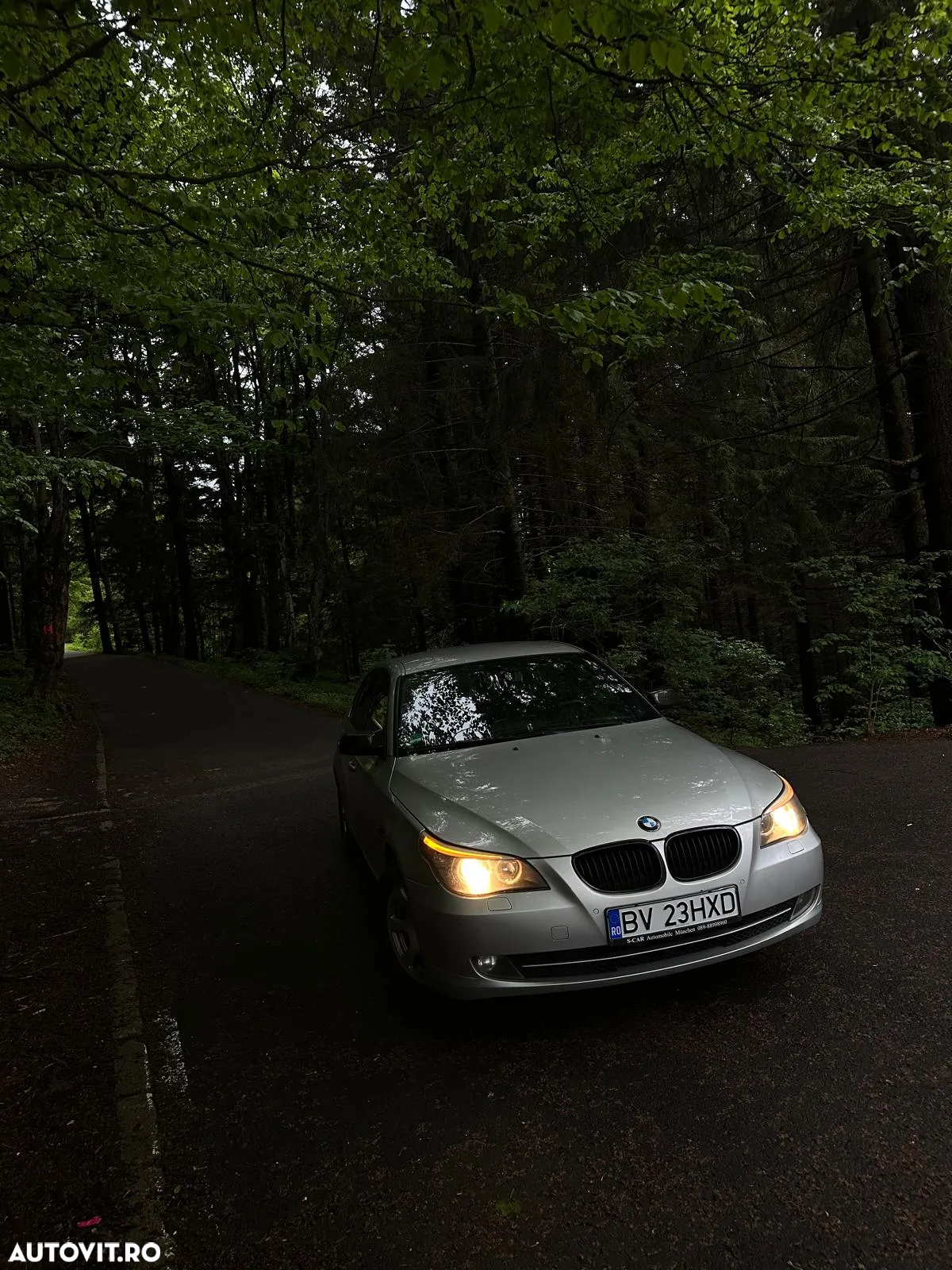 BMW Seria 5 520i - 2