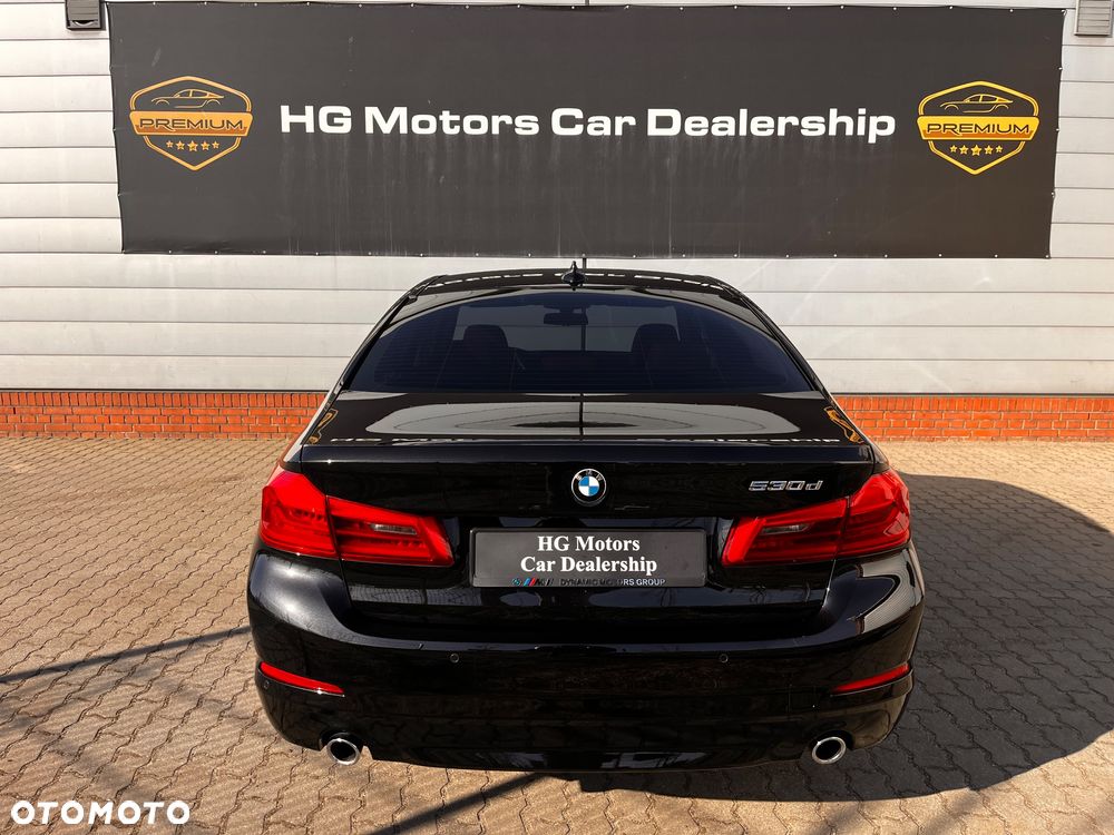 BMW Seria 5 530d Sport Line - 12