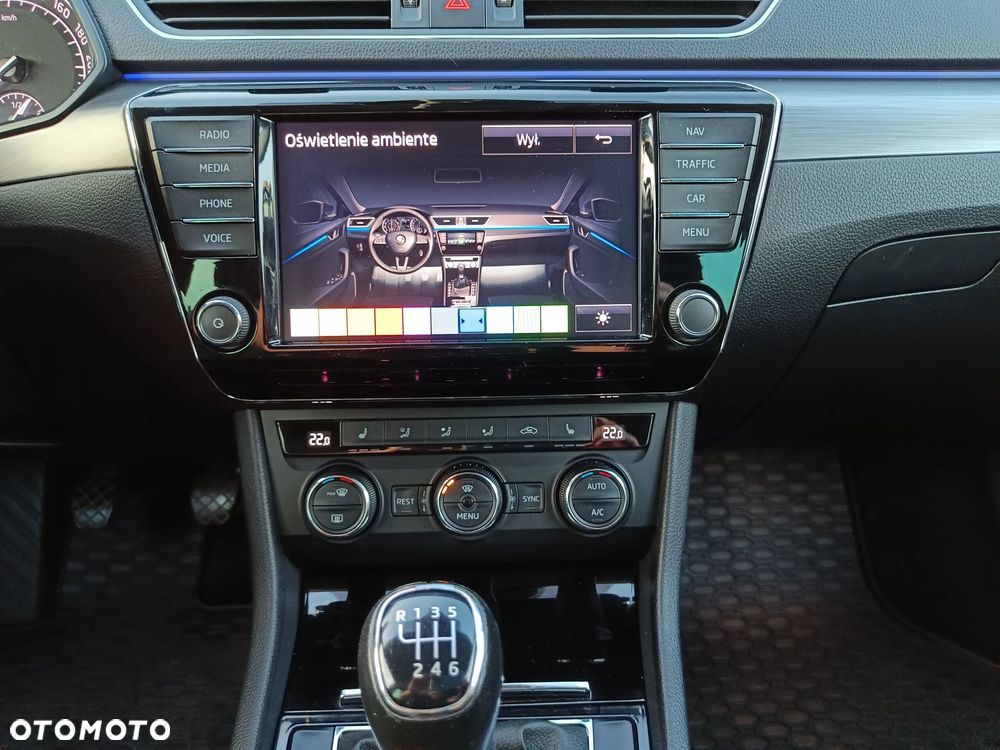 Skoda Superb Combi 2.0 TDI Style - 18