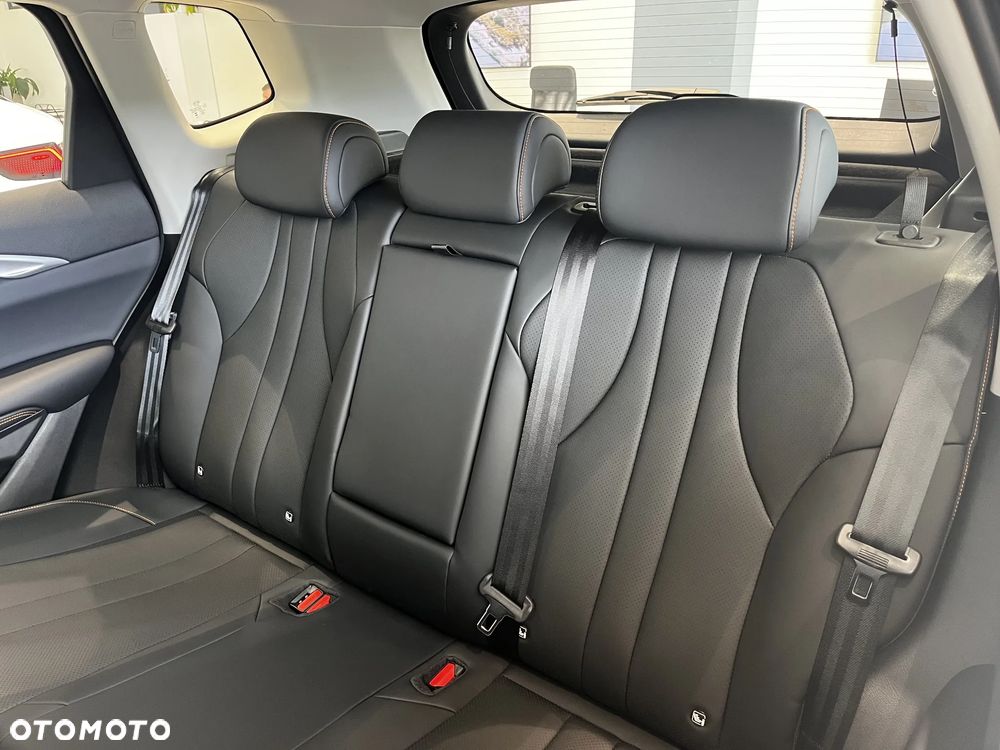 BYD Sealion 5 - 18
