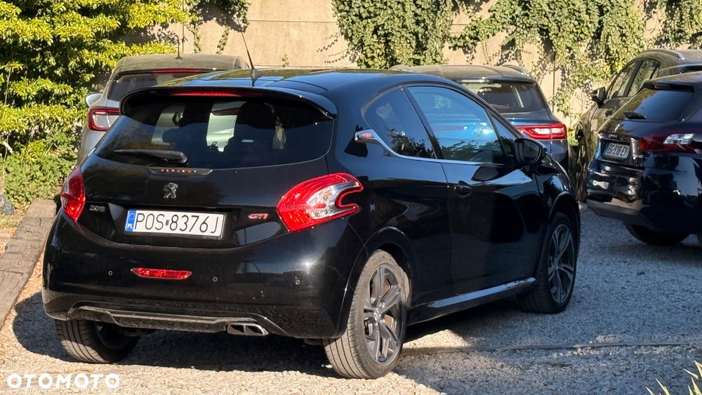 Peugeot 208 1.6 THP GTi - 16