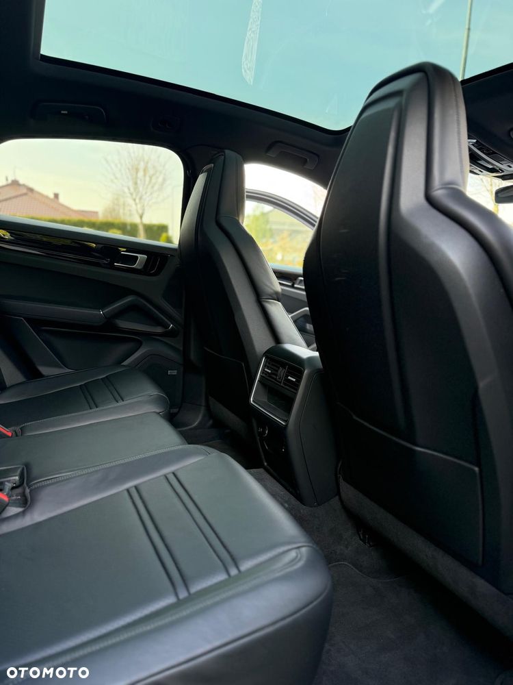 Porsche Cayenne E-Hybrid - 13