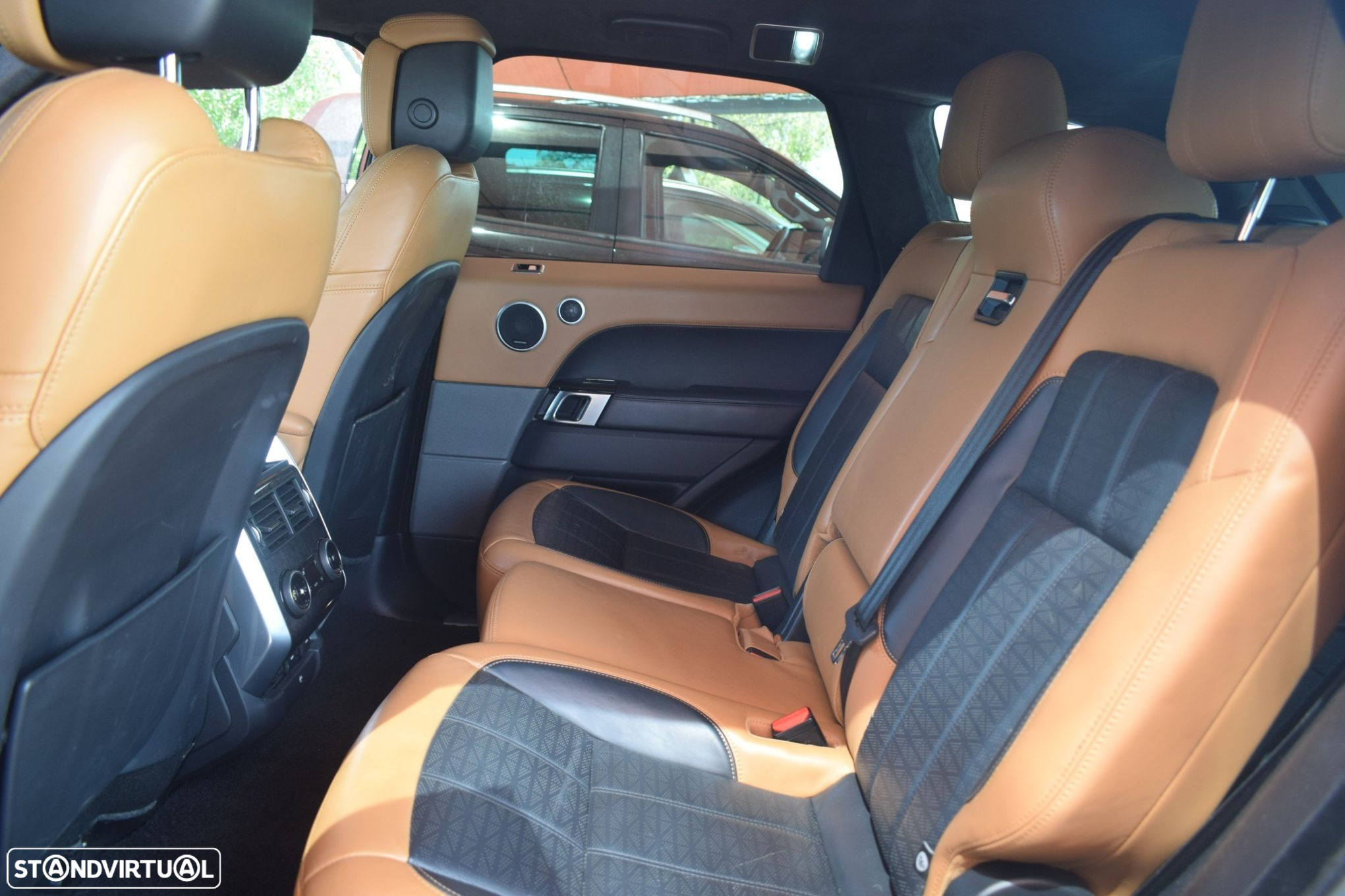 Land Rover Range Rover Sport 3.0 SDV6 Autobiography - 13